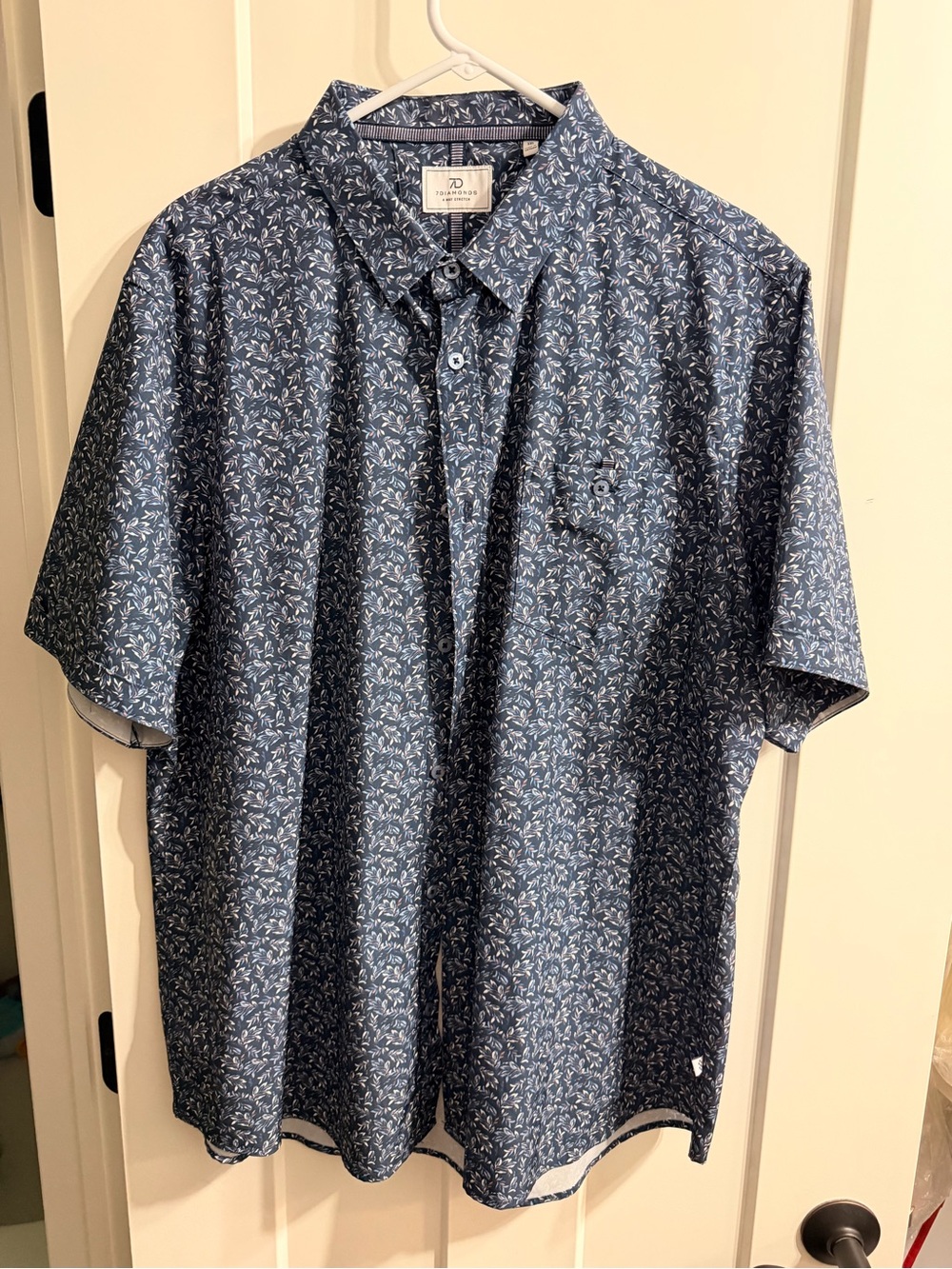 7 Diamonds Men's Short Sleeve Navy Floral Button-Down Shirt